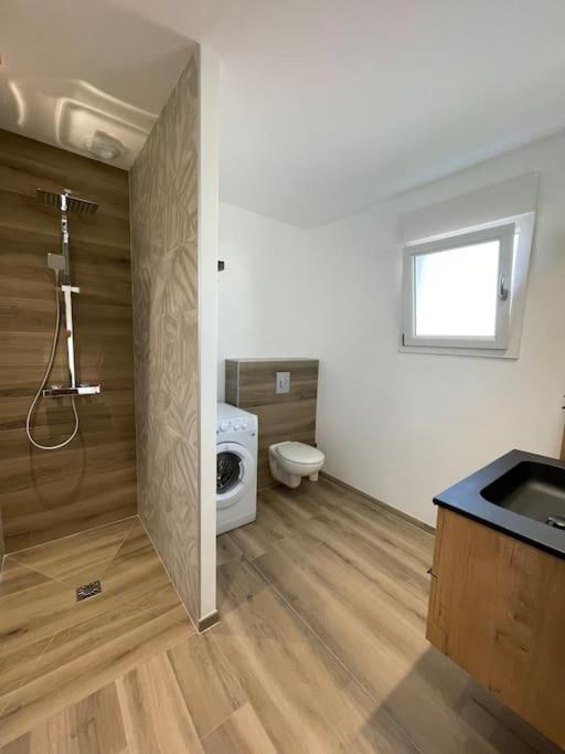 Appartement Climatise Charmes  Kültér fotó