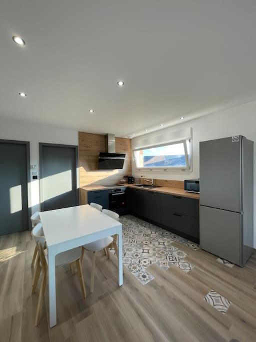 Appartement Climatise Charmes  Kültér fotó