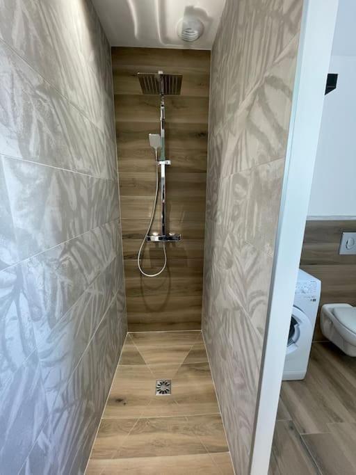 Appartement Climatise Charmes  Kültér fotó