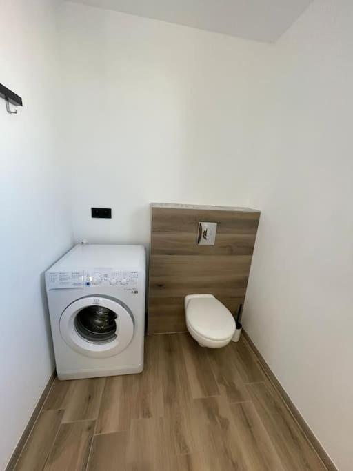 Appartement Climatise Charmes  Kültér fotó